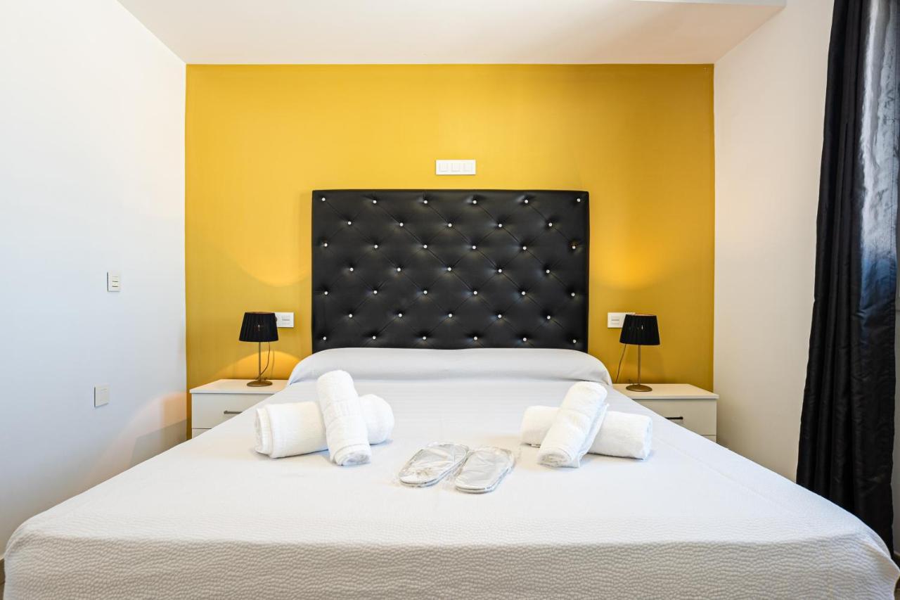 Apartamentos Turisticos La Boutique Del Mar Conil De La Frontera Buitenkant foto
