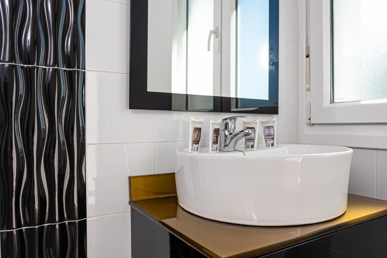 Apartamentos Turisticos La Boutique Del Mar Conil De La Frontera Buitenkant foto